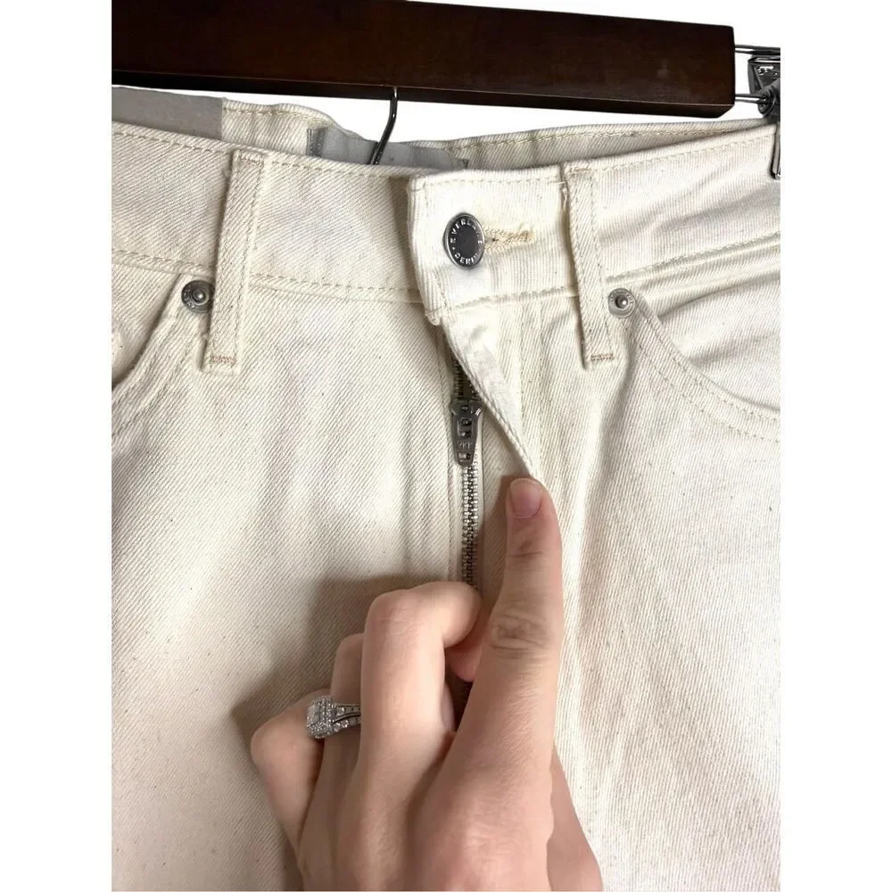 Everlane The Curvy Cheeky Jean in Ecru‎ Size 25 NWT